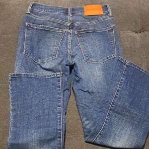 Lucky Brand Crop Mini Boot Blue Denim Jeans. Size 2/26 Bri.dgette